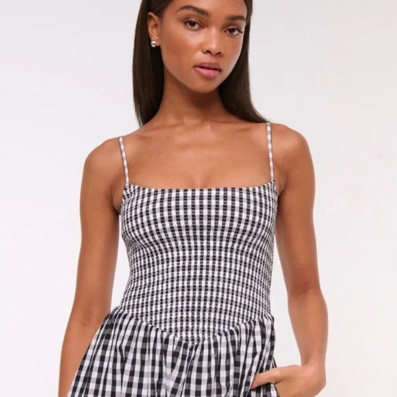 Abercrombie Black+White Gingham Midi Dress Size M Tall (MT). Hits ankles on 5’6 - Picture 3 of 8